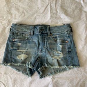 mid waisted american eagle shorts